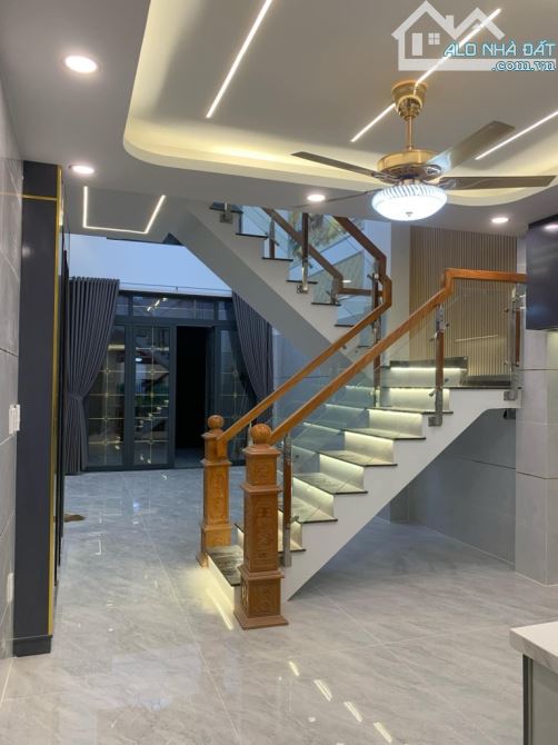 Bán gấp nhà Lê đình cẩn Bình Tân 5 tầng 4×15m otô , tải đổ của