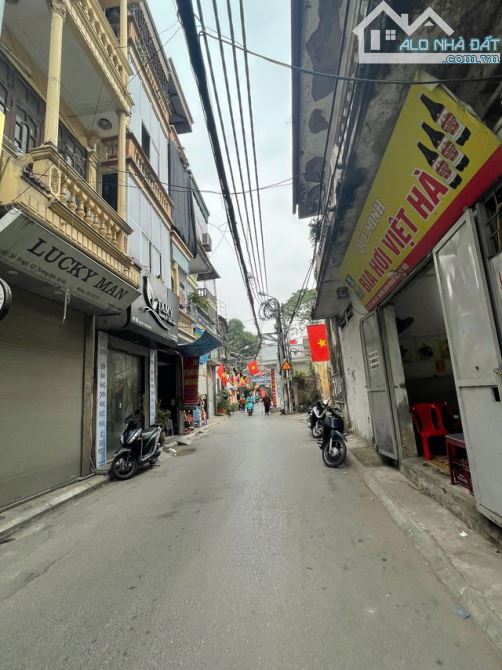 Bán nhà Trương Định - Hoàng Mai, DT 35m x 4 tầng, ô tô tránh, kinh doanh