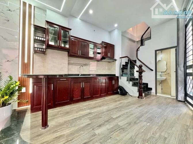 Chính  Chủ  - Đã Hoàn Công - Hẻm  Xe Tải - DT 32M2 ,4 Tầng  Đúc Với  3 PN,4 WC  - Đặng Văn