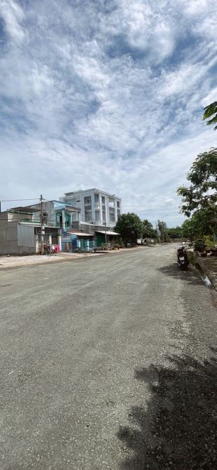 Lô đất 7.5x21m khu dân cư Long Thới đường 20m, Nguyễn Văn Tạo Nhà Bè giá 6,3 tỷ