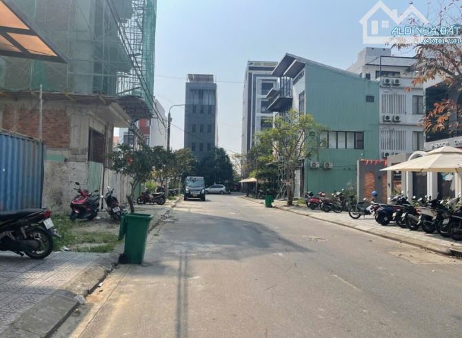 Bán Gấp Toà Căn Hộ Ngũ Hành Sơn, Dòng Tiền 50tr/Tháng, 5 Tầng Thang Máy, 102m2