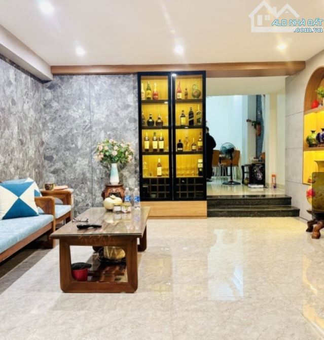 BÁN GẤP NHÀ MẶT TIỀN ĐẸP KHÔNG TÌ VẾT – ĐỐNG ĐA, HẢI CHÂU – 3 TẦNG FULL NỘI THẤT XỊN