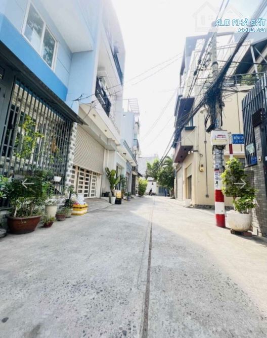 HOÀNG BẬT DẠT - TB, GIÁ CHỈ NHỈNH 4 TỶ