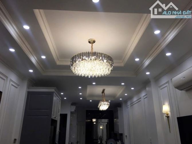 BÁN NHÀ GẤP THẠCH BÀN 5 TẦNG - FULL NỘI THẤT - GIÁ CỰC HIẾM