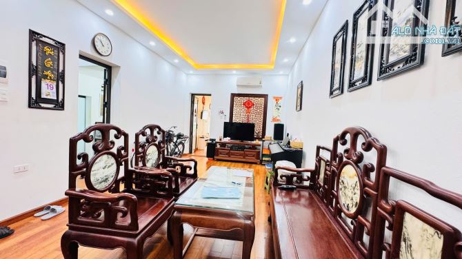Cần bán căn hô tập thể Thái Hà 3PN - Tầng 3 - 90m2