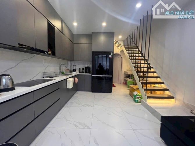 BÁN NHÀ 2 TẦNG HẺM Ô TÔ – ĐƯỜNG 379, SÁT LÊ VĂN VIỆT – TĂNG NHƠN PHÚ A, Q9