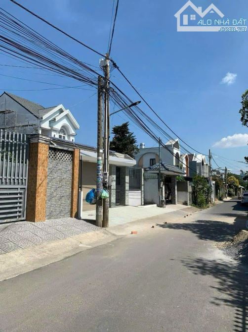 Bán đất gần ngã 4 Tân Phong Biên Hòa, KP2.P.Trảng Dài sổ riêng thổ cư