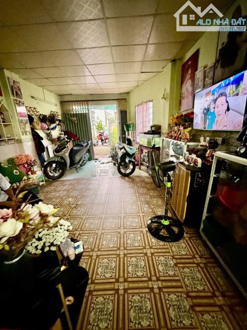 Nhà căn góc - hẻm xe hơi thông Nguyễn Thị Búp - gần Hiệp Thành city - Quận 12 - Nhỉnh 2 tỷ