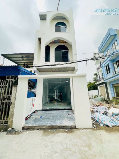 NHÀ ĐẸP GIÁ TỐT ĐÂY AC ƠI LIÊN HỆ EM NGAY ĐỂ ĐI XEM NHÀ TRỰC TIẾP NHÉ