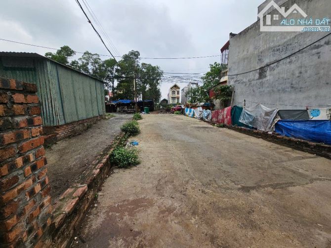 Cần bán lô góc trục chính Bò Sơn ba huyện giá rẻ