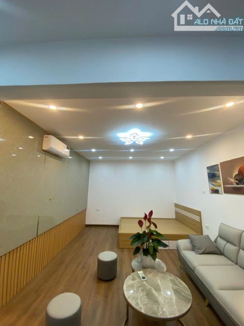 Siêu Phẩm TT QĐ tầng 1 Ngõ 477 Nguyễn Trãi - Thanh Xuân. 78m 2PN VS chỉ 3.82 tỷ.