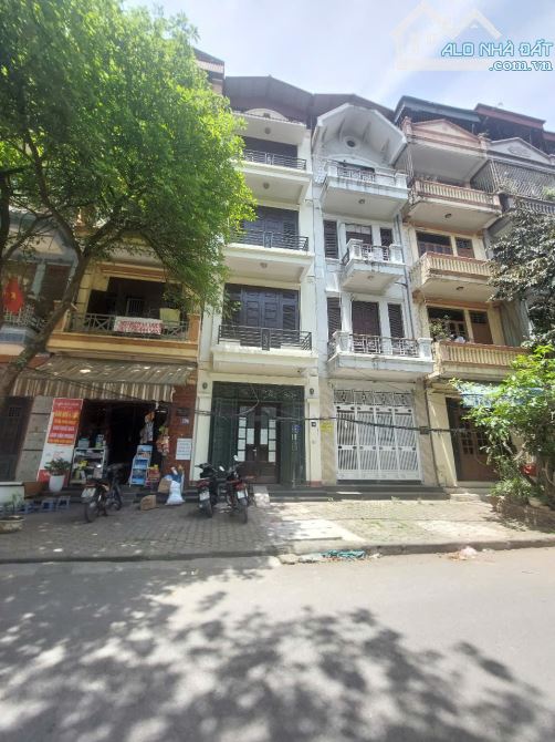 BÁN NHÀ PHÂN LÔ - Ô TÔ TRÁNH - KINH DOANH VĂN PHÒNG KDT ĐẠI KIM - 54M2 - GIÁ 18.5 TỶ