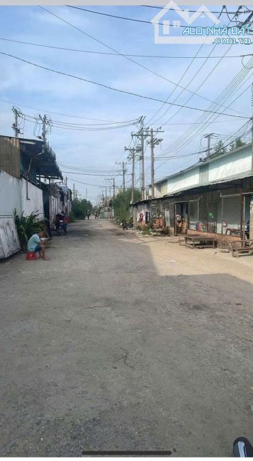 BÁN ĐẤT XƯỞNG 18X52=947M2,GẦN KCN TÂN ĐÔ,CẦU XÁNG - ĐỨC HÒA