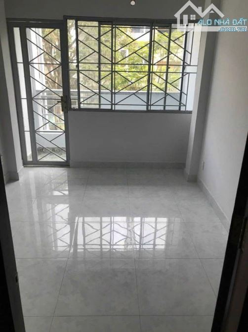 Bán gấp nhà quận 1 hẻm xe hơi Nguyễn Cảnh Chân