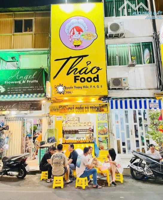 Vị trí nằm ngay khu phố ẩm thực sầm uất bậc nhất quận 3 với sổ hồng riêng
