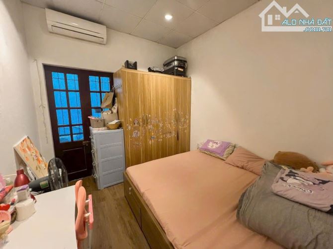 NHÀ PHỐ HOÀNG VĂN THÁI THANH XUÂN 30M - 5 TẦNG - MẶT NGÕ THÔNG THOÁNG.