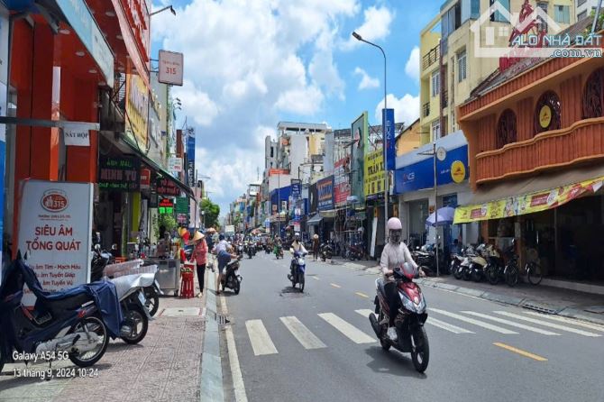 Bán gấp mặt tiền,dễ cho thuê, khu vực Vip chuyên KD thời trang, Lê Văn Sỹ, sổ hồng riêng !