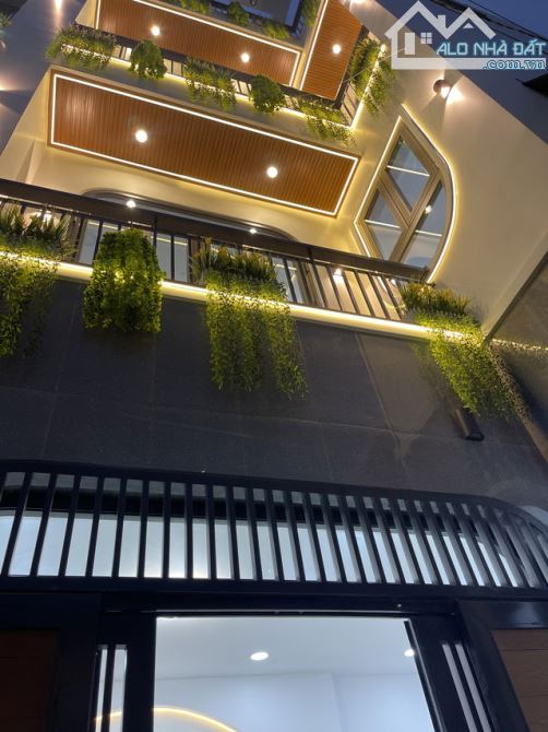 Nhà thiết kế hiện đại trung tâm Gò Vấp full nội thất