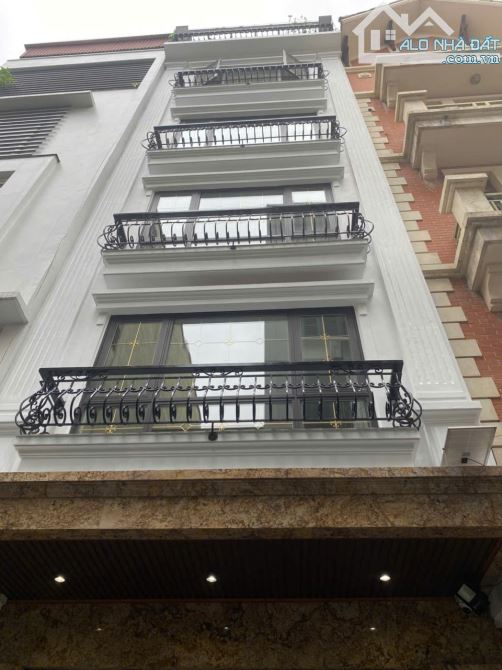 BÁN NHÀ PHỐ TRẦN QUỐC HOÀN – 55m², 6 TẦNG, MẶT TIỀN 4.2m, Ô TÔ TRÁNH – NHỈNH 17 TỶ