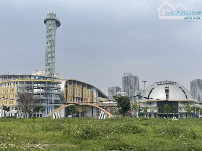Bán 130m2  Đất _ Mỹ Đình _Q Nam Từ Liêm _ Ngõ  Ô Tô _ gần trường trung học cơ sở Mỹ Đình