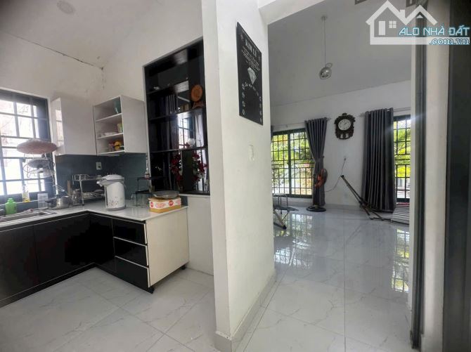 Nhà vườn Thạnh Đức, Bến Lức tổng dt 2447m2 giá 7,5 tỷ - 10