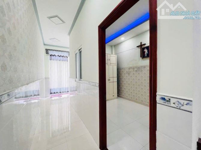Bán Gấp Nhà Phố Cao Cấp Gần Chợ Đông Hòa Dĩ An Giá Siêu Tốt - 10