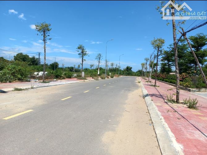 Bán đất dt 100 m2 khu dân cư phía tây chu văn an,phường nhơn hưng, tx An Nhơn, Bình Định