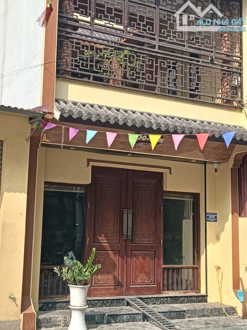 ĐÔNG NGẠC - BẮC TỪ LIÊM | NHÀ 3 TẦNG 122M2 ĐẲNG CẤP - KINH DOANH - Ô TÔ TRÁNH - 1