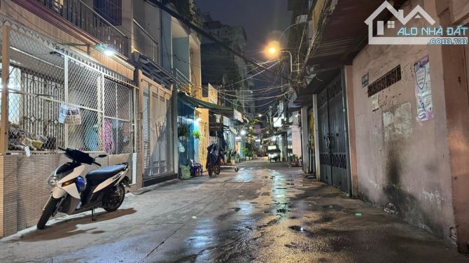 Cần bán nhà hẻm ôtô 16 chỗ, ngay chợ Rạch Ông, sổ vuông, không lộ giới không qut hoạch - 1