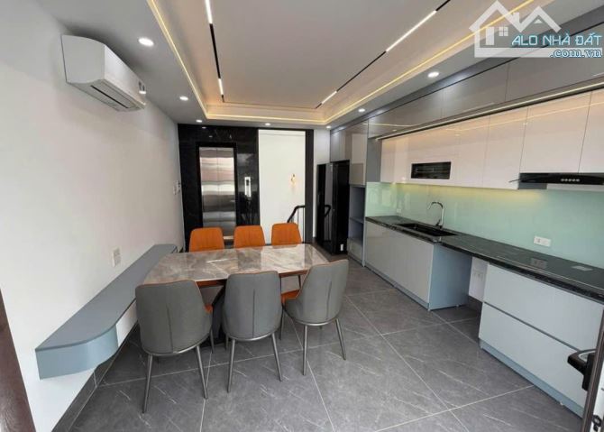 BÁN NHÀ ĐẸP PHỐ TƯ ĐÌNH- 44M² -GARA-THANG MÁY- 2 THOÁNG NHỈNH 9 TỶ - 1