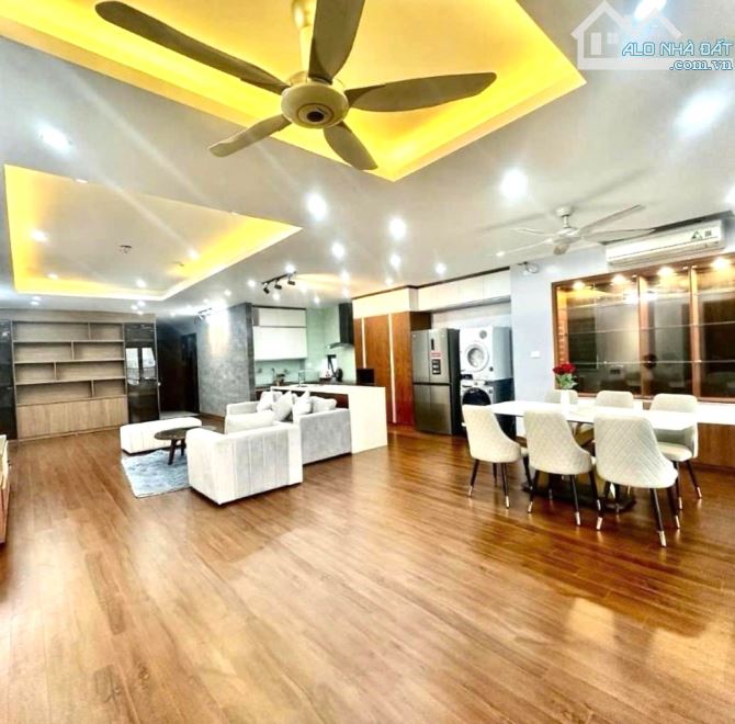 SIÊU PHẨM TÒA NHÀ 8 TẦNG PHỐ TRỊNH CÔNG SƠN - DÒNG TIỀN 2,4 TỶ/NĂM - 205M2 - 7M MẶT TIỀN - 1