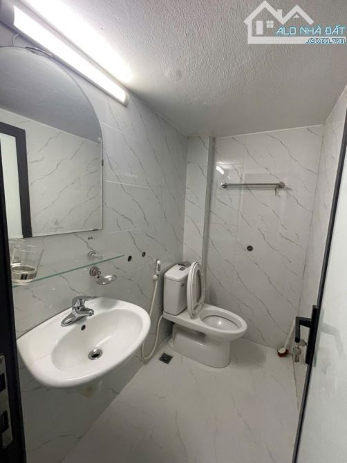 Bán nhà Trương Định - Hoàng Mai, DT 35m x 4 tầng, ô tô tránh, kinh doanh - 1