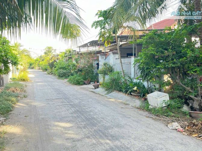 Bán nhà mới 2 tầng Diên Sơn - Diên Khánh đường oto 5m đang gần hoàn thiện - 1