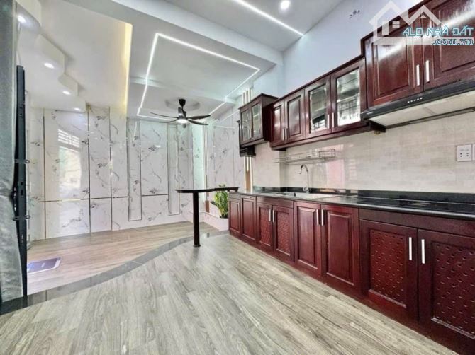 Chính  Chủ  - Đã Hoàn Công - Hẻm  Xe Tải - DT 32M2 ,4 Tầng  Đúc Với  3 PN,4 WC  - Đặng Văn - 1