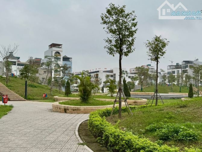Đất TDC Ngọc Thuỵ, Phân Lô vỉa hè đường 12m 3 oto tránh dt 90m2 mt 4.5m - 1