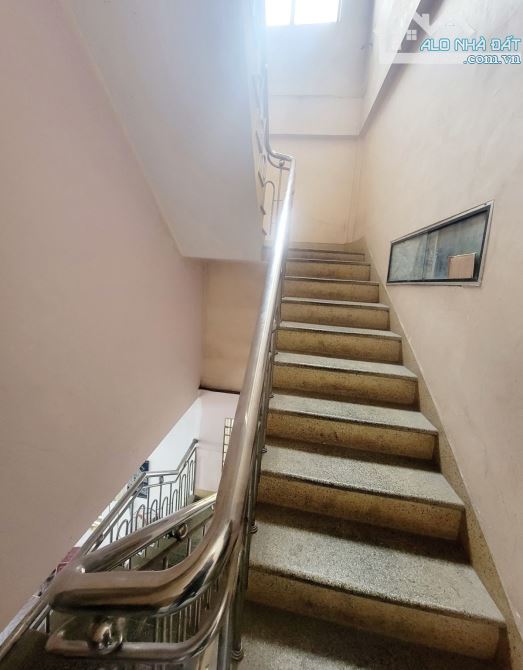 Bán nhà 3 tầng – Vị trí vàng kiệt thẳng gần đường Ông Ích Khiêm - 1