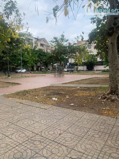 Bán nhà mặt tiền KDC Tạ Quang Bửu Phường 5 Quận 8. Nhà khu dân trí cao, đối diện công viên - 1