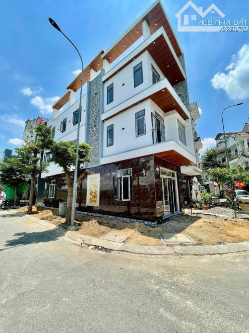 Nhà 1 trệt 2 Lầu Góc 2 mặt tiền, Phường bình chuẩn tp thuận an bình dương  6 tỷ 8 - 1