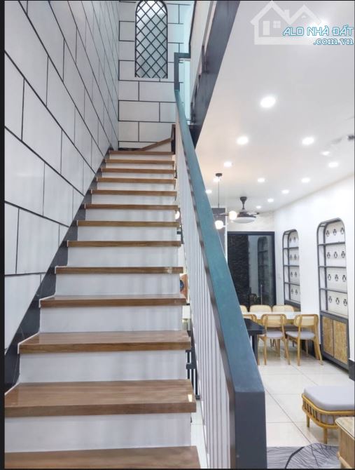 Nhà đẹp an cư 3 tầng 61m² tân chánh hiệp q12 chỉ 6ty2 - 1