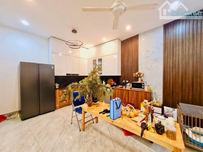 Cực phẩm Kim Ngưu, 43m x 5T, ô tô đỗ cạnh nhà, nhà đẹp thoáng, ngõ thông, nhỉnh 9 tỷ - 1