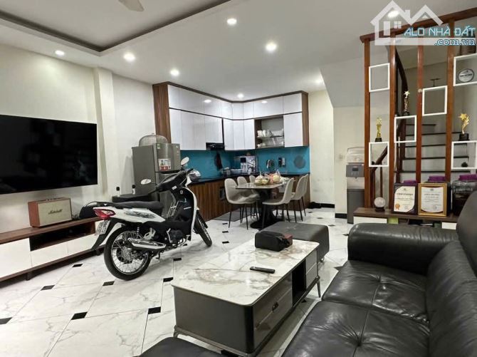 BÁN NHÀ ĐA SỸ KIẾN HƯNG HÀ ĐÔNG SIÊU ĐẸP MT4,6 x 4T x 40M2 = 6,3 TỶ - 1