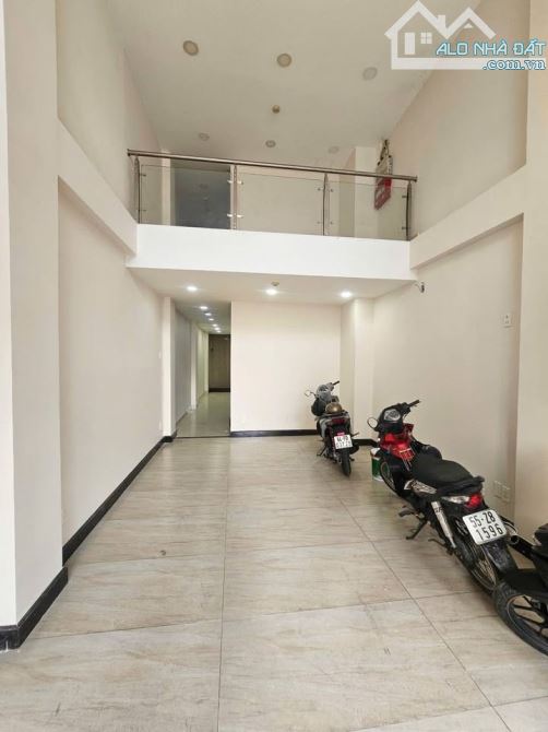CHO THUÊ TÒA NHÀ MT LŨY BÁN BÍCH 7 LẦU - 10 PHÒNG NGỦ - 1