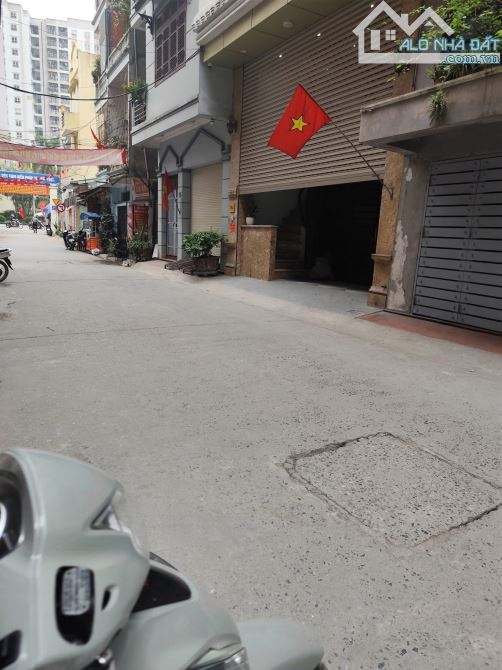 Nhà Mới Cực Vip - Oto Tránh Nhau - Mặt Tiền 3.8m - Giá 9.2 Tỷ - 1