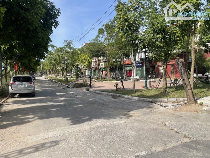 Bán Đất Đẹp Tình Quang – Giang Biên – 62m² – Mặt Tiền 4m – Ô Tô Vào – Giá 4,35 Tỷ - 1