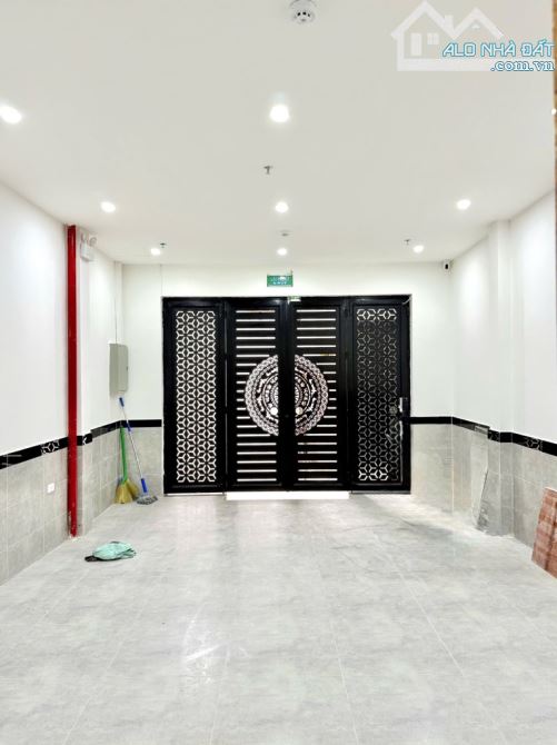 CCMN PHỐ GIÁP BÁT, 65m² x 7 T, 15 PHÒNG,THANG MÁY, PCCC CHUẨN, NỘI THẤT ĐẸP, 15 TỶ - 1