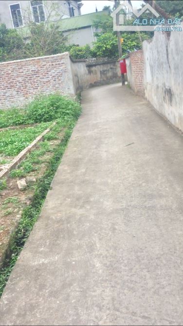 - Cần Bán nhanh mảnh đẹp Đất Xã Trung Hoà  47 m2, Mt 4.19 m, Vị trí đẹp , Giá chỉ 1.595 tr - 1