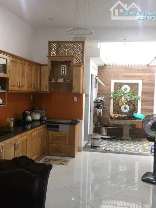 Bán nhà 2 lầu hẻm đường Bacu p4 Vũng Tàu.  Giá 5.3 tỷ - 2