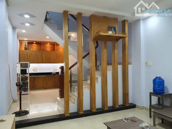 Cần bán nhà đường Tạ Quang Bửu phường 2 quận  8 - 2