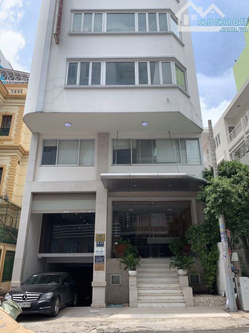 9-11 NGUYỄN VĂN THỦ( GÓC 2 MẶT TIỀN ), P DAKAO,Q1- DT: 8X18- 1 HẦM+9 TẦNG- GIÁ: 100 TỶ - 2