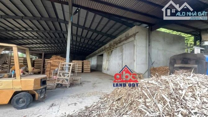 X051 🆘 Chuyển nhượng nhà xưởng với diện tích 9.900m2 - 2